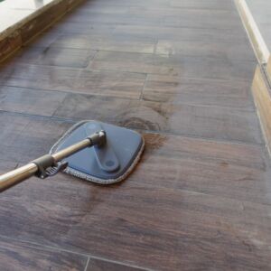 Manutenção de pisos: Infiltrações, machas e desgastes